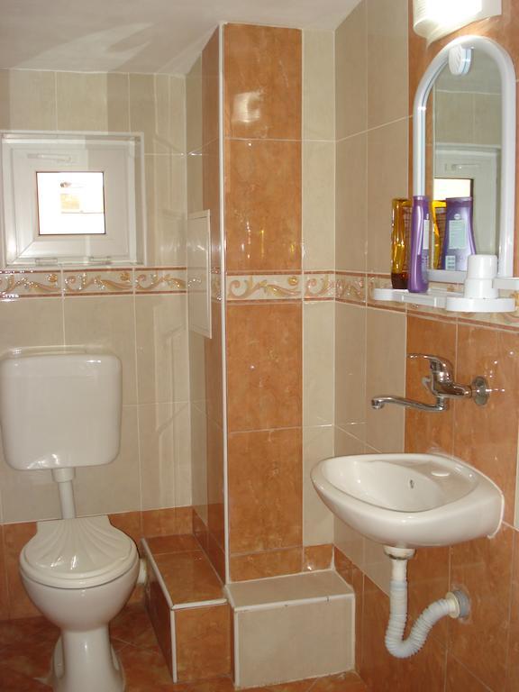 Moni 85 Family House Hotel Sozopol Cameră foto